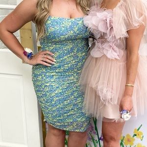 Mini dress with small flowers